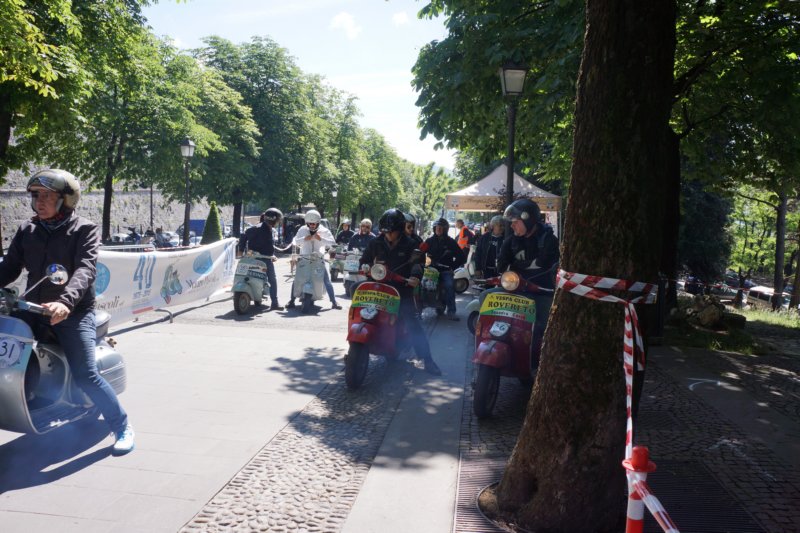 maggio2015campionatoitalianorievocazionistorichevespaclubbrescia7.jpg
